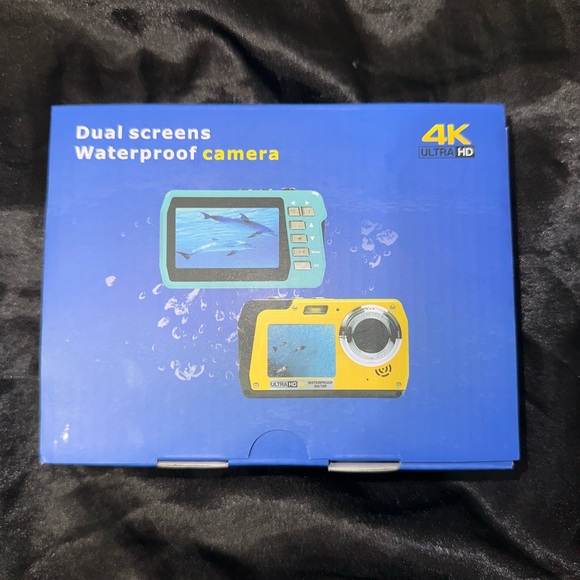Waterproof camera
